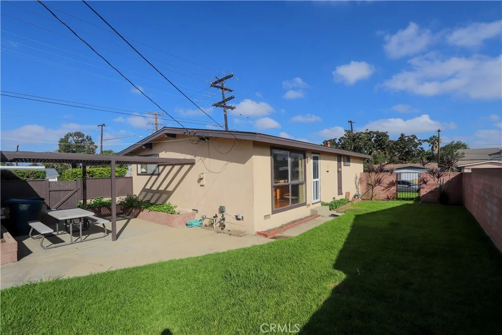 1560 W 179th Pl, Gardena, CA 90248
