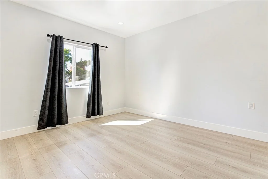 8254 Vantage Avenue, North Hollywood, CA 91605