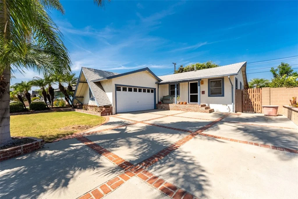 5821 Lime Ave, Cypress, CA 90630 photo 2