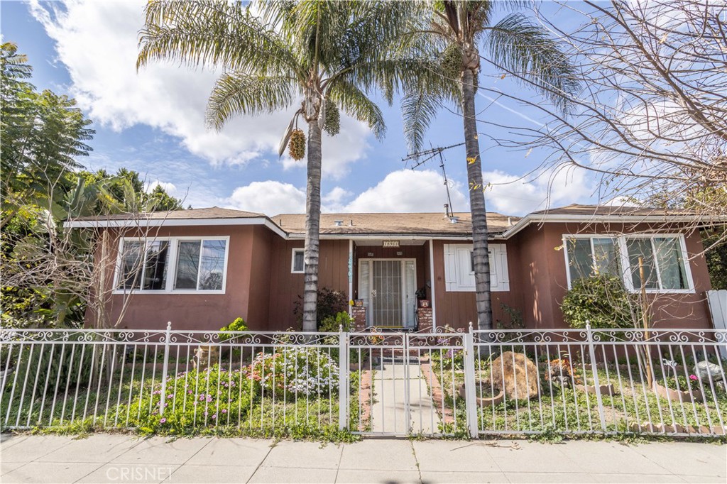 18901 Vanowen Street, Reseda, CA 91335 - MLS#: SR23040629