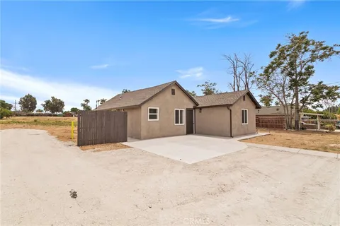 6364 Lucretia Ave, Jurupa Valley, CA MLS: IV25106785