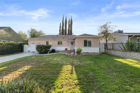 7307 Oak Park Avenue, Van Nuys, CA MLS: SR25090876