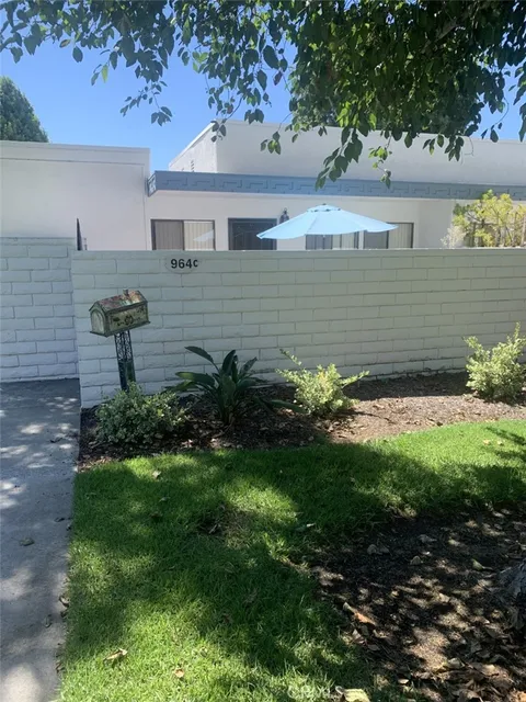 964 Calle Aragon Unit C, Laguna Woods, CA MLS: OC25065834