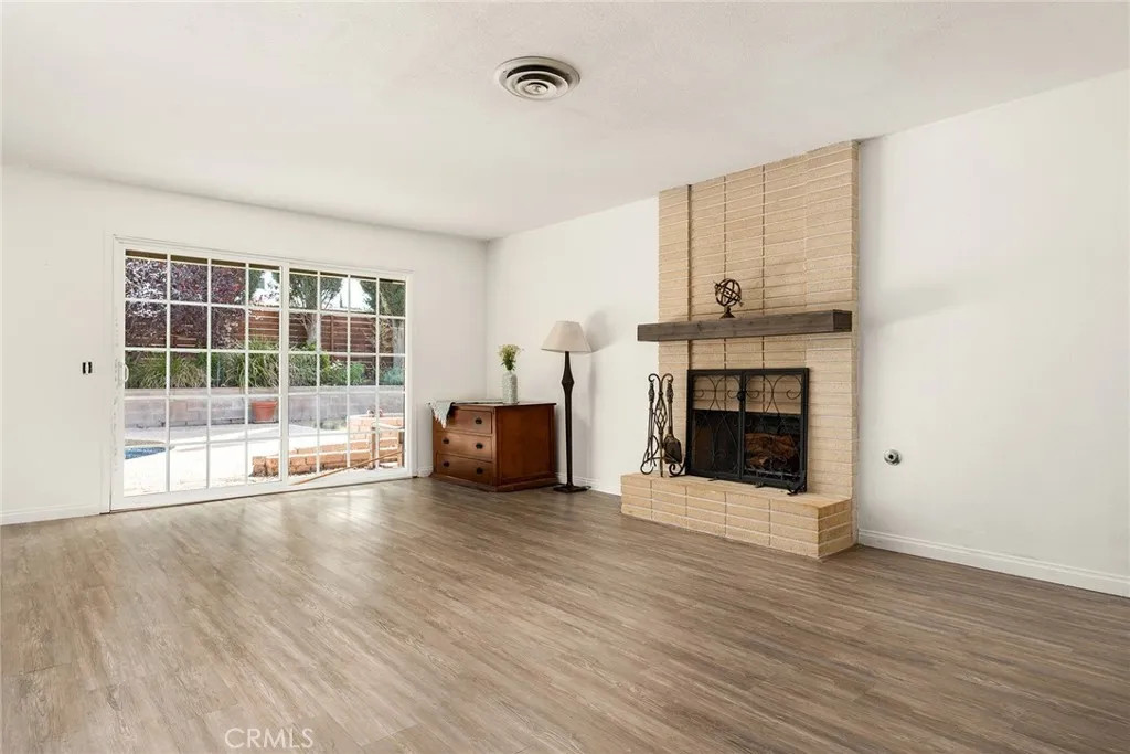 Additional image 12 of 43946 Galion Ave, Lancaster, CA 93536