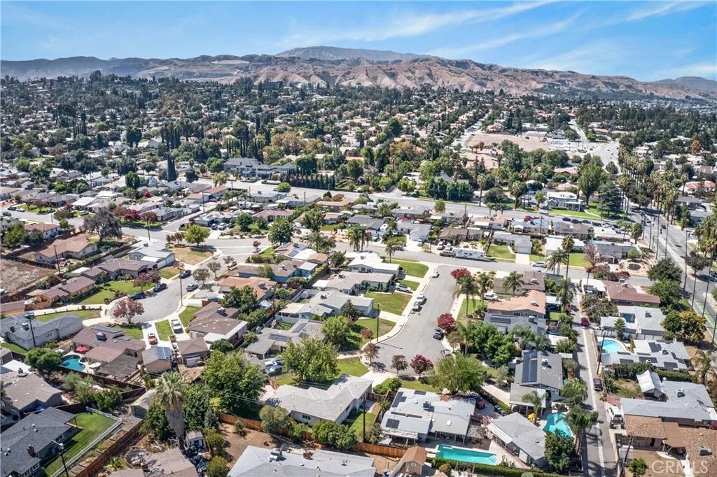 19 Hastings St, Redlands, CA 92373