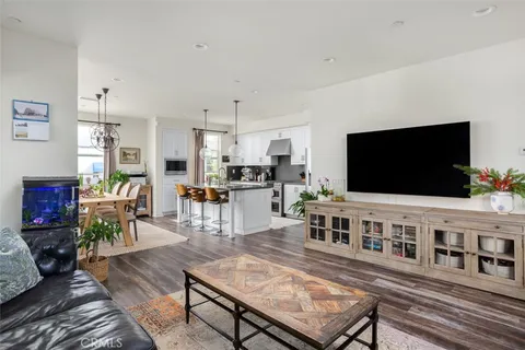 129 Tribeca Way, Costa Mesa, CA MLS: OC25064068