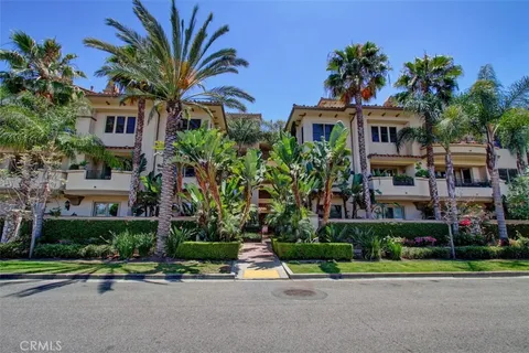 401 Bernard Street Unit 206, Costa Mesa, CA MLS: OC25041759