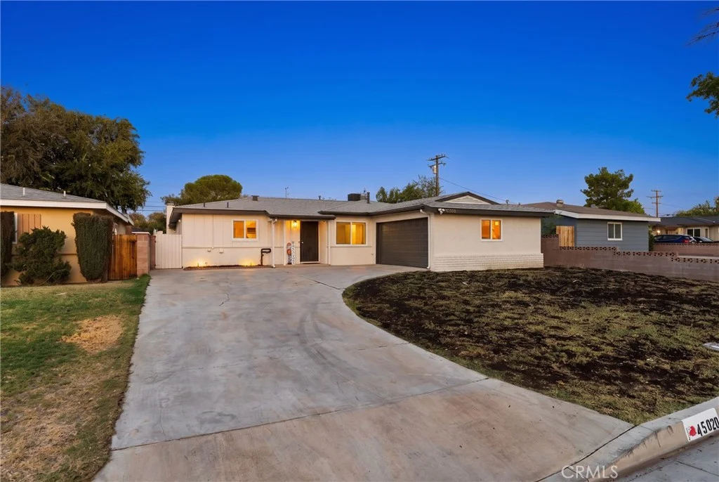 45020 Lorimer Ave, Lancaster, CA 93534 photo 2