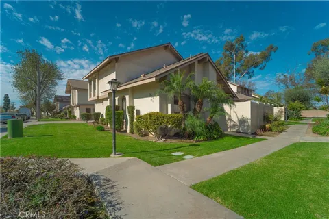 5489 Pioneer Boulevard Unit 17, Whittier, CA 90601 - MLS#: DW25064154