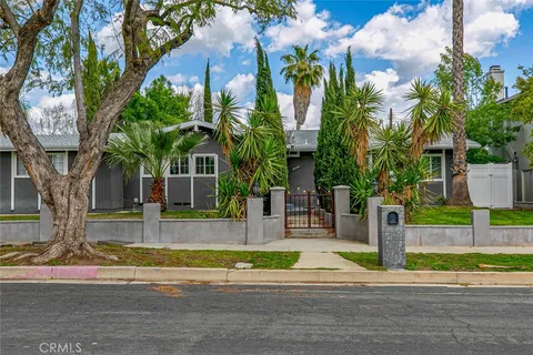 10524 Canby Avenue, Porter Ranch, CA MLS: GD25074135