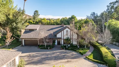 5250 Scott Robertson, Hidden Hills, CA MLS: SR25009141