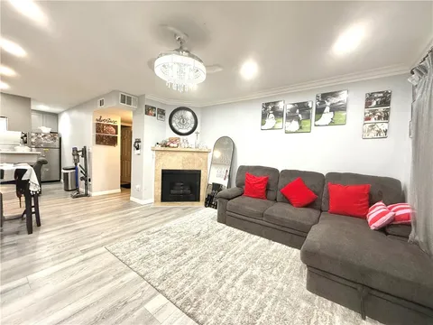 7035 Woodley Avenue Unit 116, Van Nuys, CA MLS: SR25053560