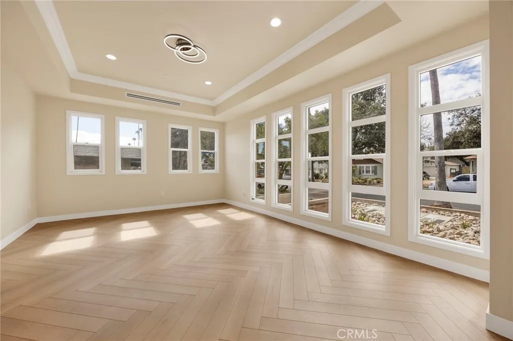 Additional image 5 of 74 S Oak Avenue, Pasadena, CA 91107