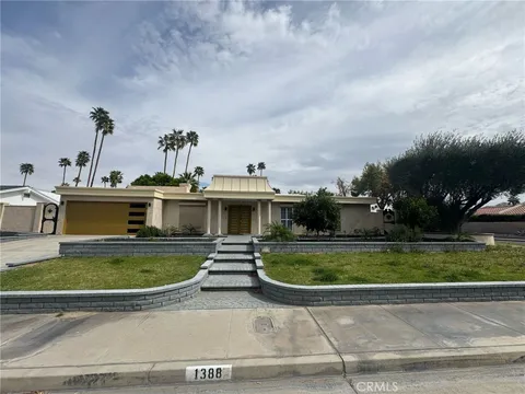1388 S Farrell Drive, Palm Springs, CA MLS: DW25047687