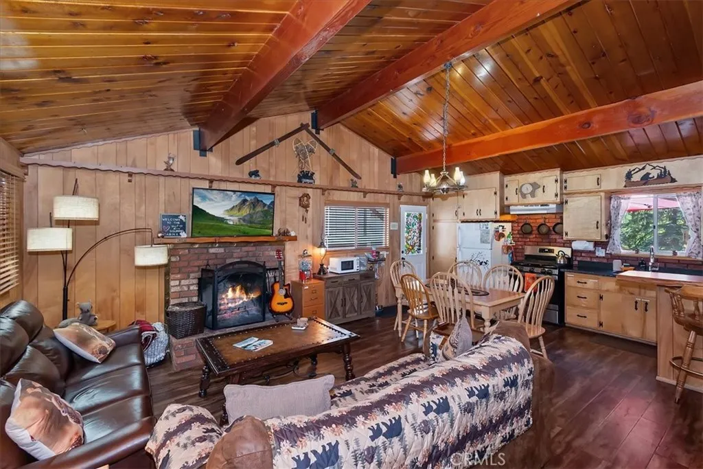 Additional image 9 of 42697 Cougar Rd, Big Bear Lake, CA 92315