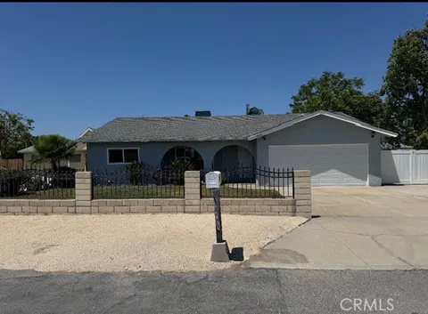 18260 Bonnie Lane, Fontana, CA 92335 - MLS#: CV25112992