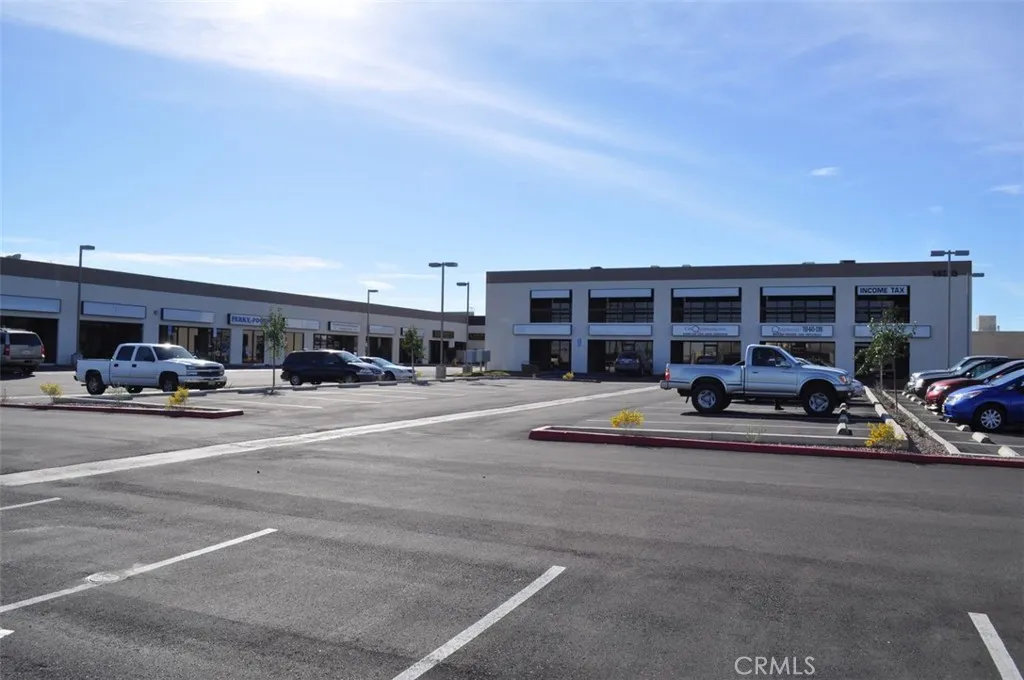 Additional image 3 of 14176 Amargosa Rd Unit H & I, Victorville, CA 92392