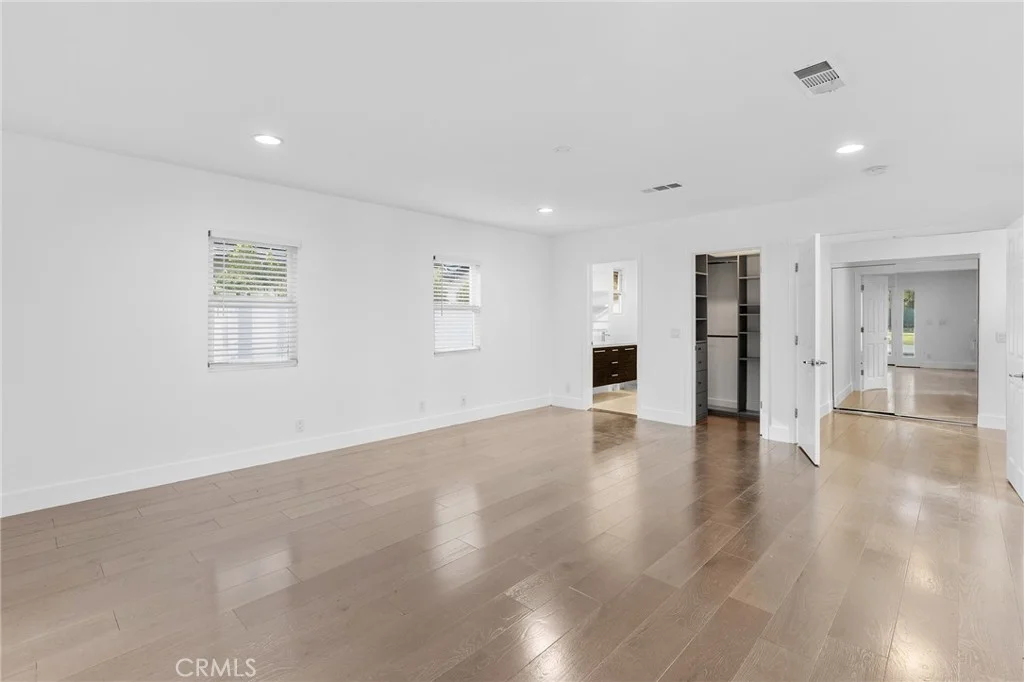 Additional image 100 of 22904 Calvert Street, Woodland Hills, CA 91367