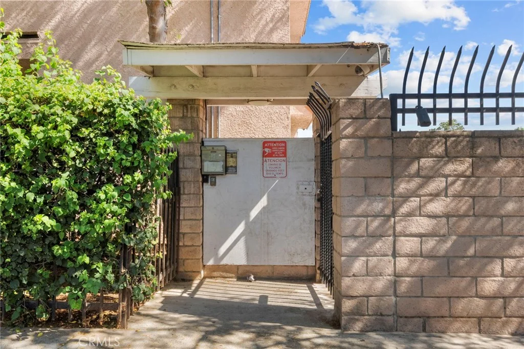 10943 Laurel Canyon Boulevard Unit B9, San Fernando, CA 91340