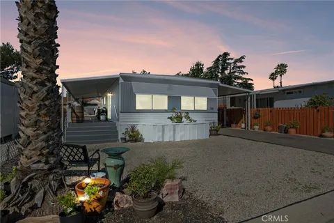 1025 S Riverside Avenue Unit 25, Rialto, CA 92376 - MLS#: CV25053538
