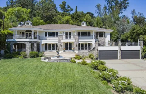 Property image - 11947 Iredell Street, Studio City, CA 91604