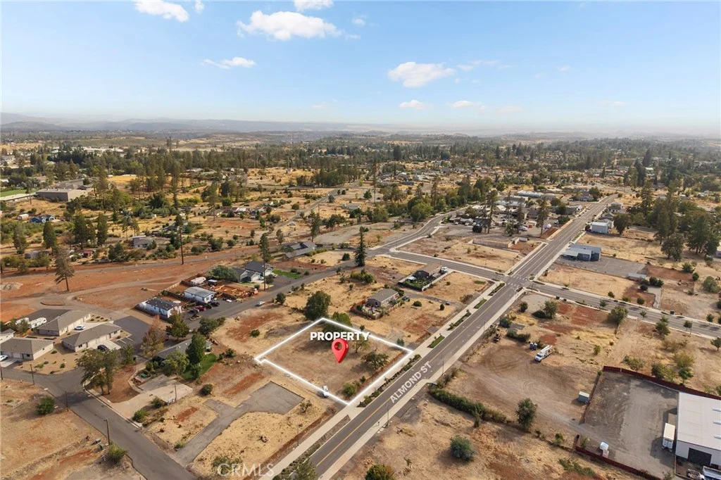 5860 Almond St, Paradise, CA 95969