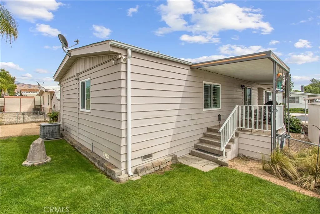 Additional image 47 of 626 N Dearborn St Unit 205, Redlands, CA 92374