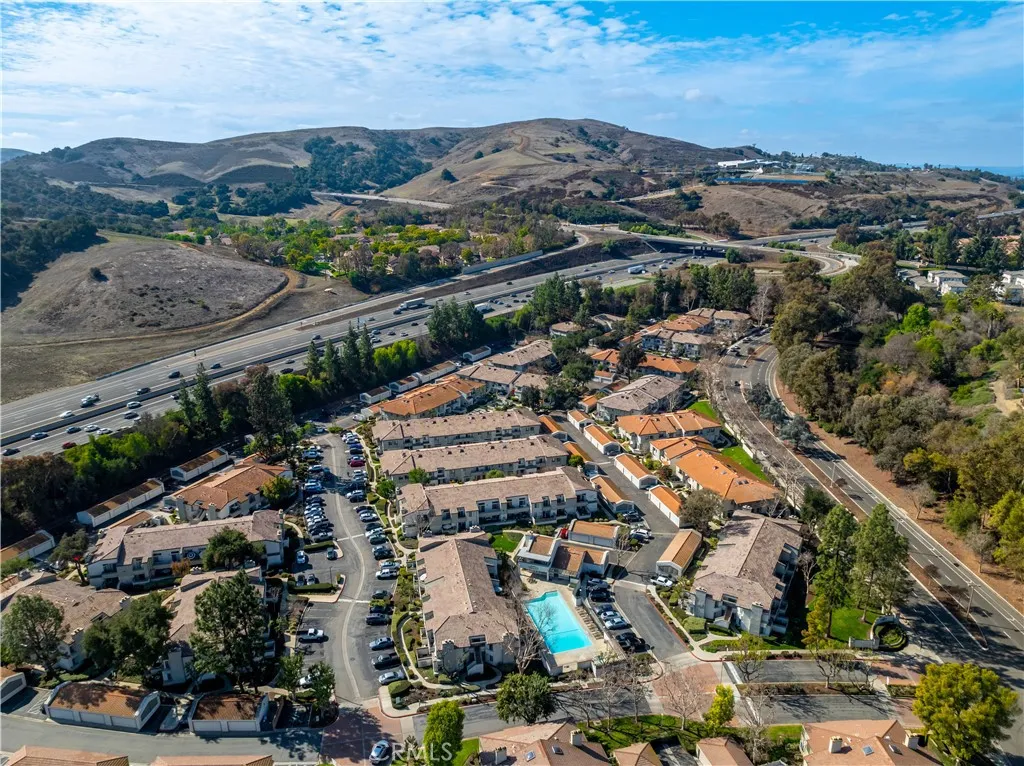 7 Town And Country Rd, Pomona, CA 91766