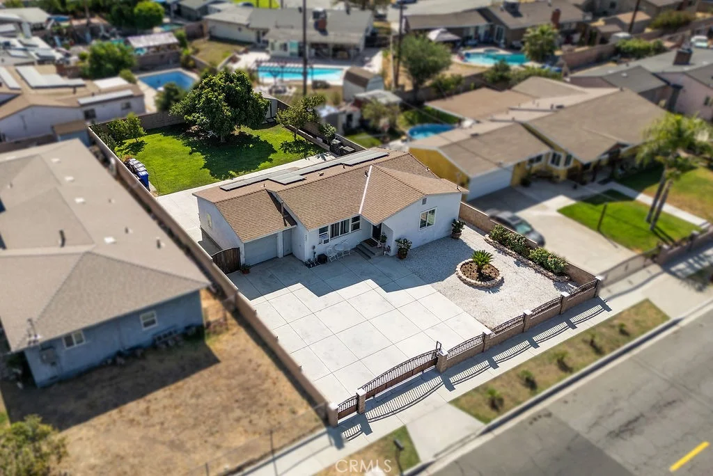 9497 Catawba Ave, Fontana, CA 92335