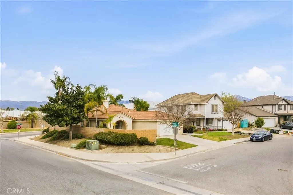 Additional image 30 of 204 E Manchester Lane, San Bernardino, CA 92408