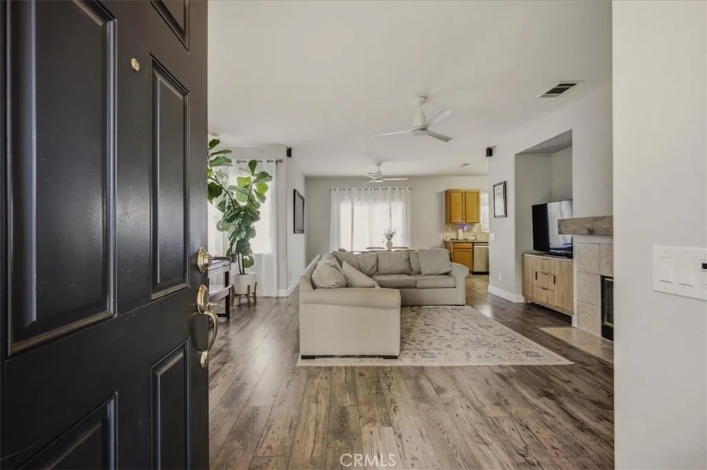 Additional image 6 of 204 E Manchester Lane, San Bernardino, CA 92408