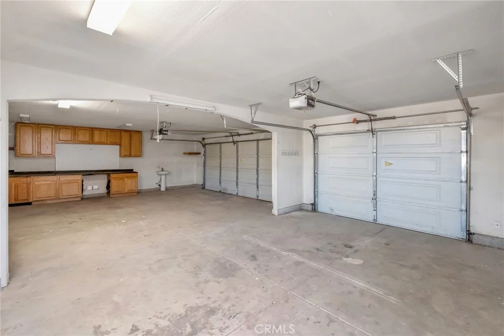 17983 Pitache Street, Hesperia, CA 92345