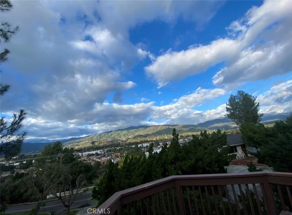 314 W Gladstone St, San Dimas, CA 91773