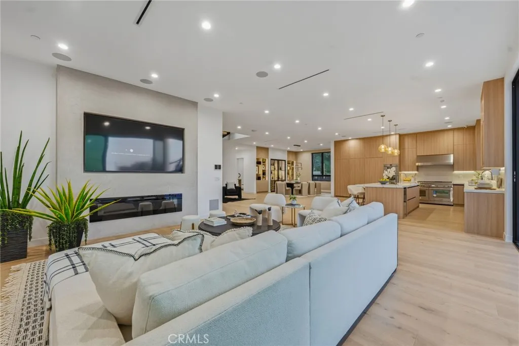 Additional image 101 of 4331 Alonzo, Encino, CA 91316