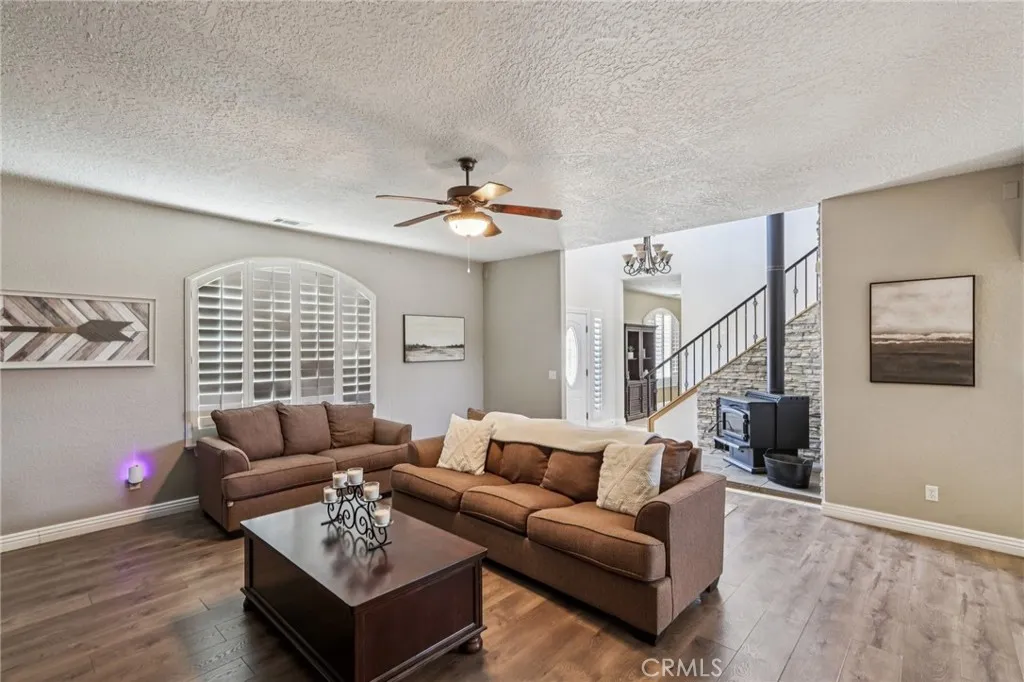 Additional image 15 of 8294 Aster Road, Oak Hills, CA 92344