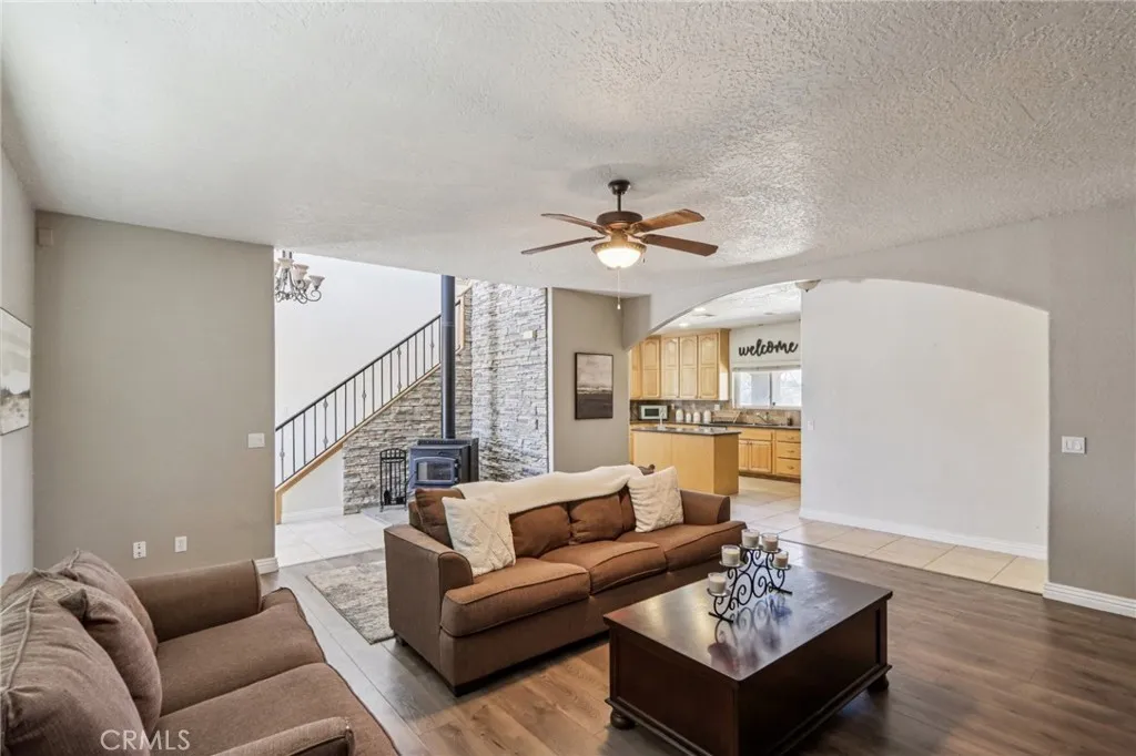 Additional image 13 of 8294 Aster Road, Oak Hills, CA 92344