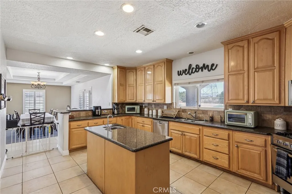 Additional image 50 of 8294 Aster Road, Oak Hills, CA 92344