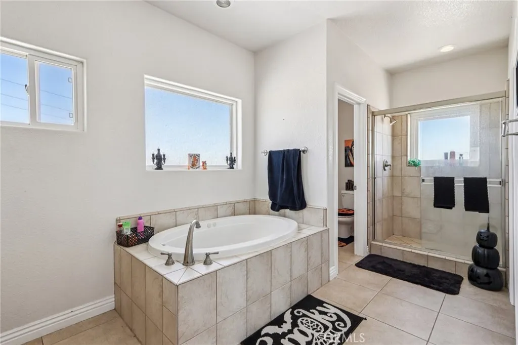 Additional image 58 of 8294 Aster Road, Oak Hills, CA 92344