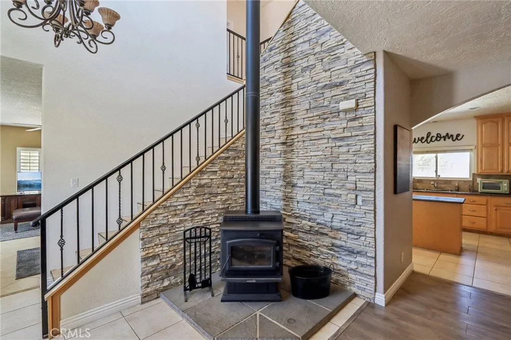 Additional image 43 of 8294 Aster Road, Oak Hills, CA 92344