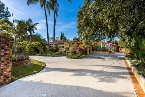 433 W Santa Clara Avenue, Santa Ana, CA MLS: PW25066514