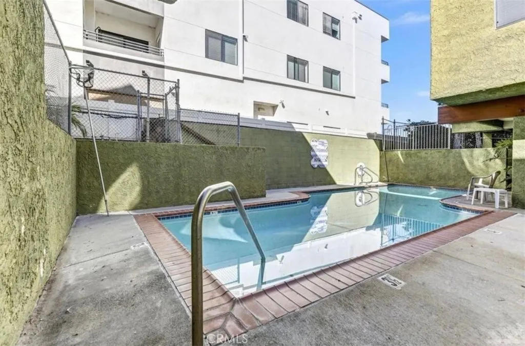 Additional image 34 of 6155 Reseda Blvd Unit 4, Tarzana, CA 91335