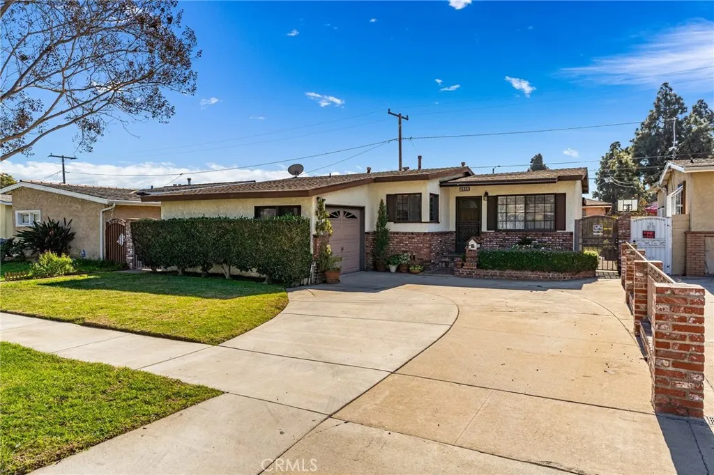 2858 E 220th Place, Carson, CA 90810