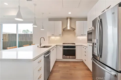 4831 Craner Avenue, North Hollywood, CA MLS: SR25087582