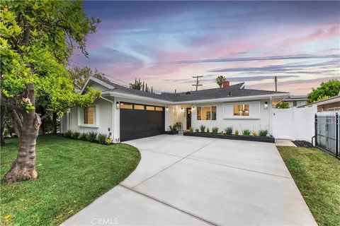 17909 Erwin Street, Encino, CA MLS: SR25087145
