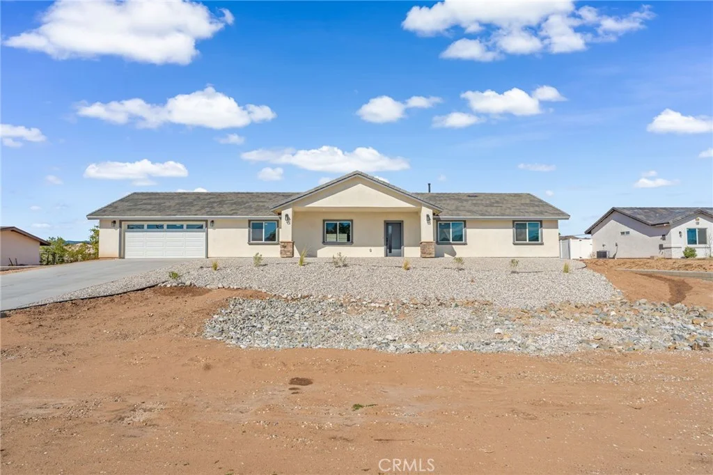 16218 Quantico Rd E, Apple Valley, CA 92307 photo 4