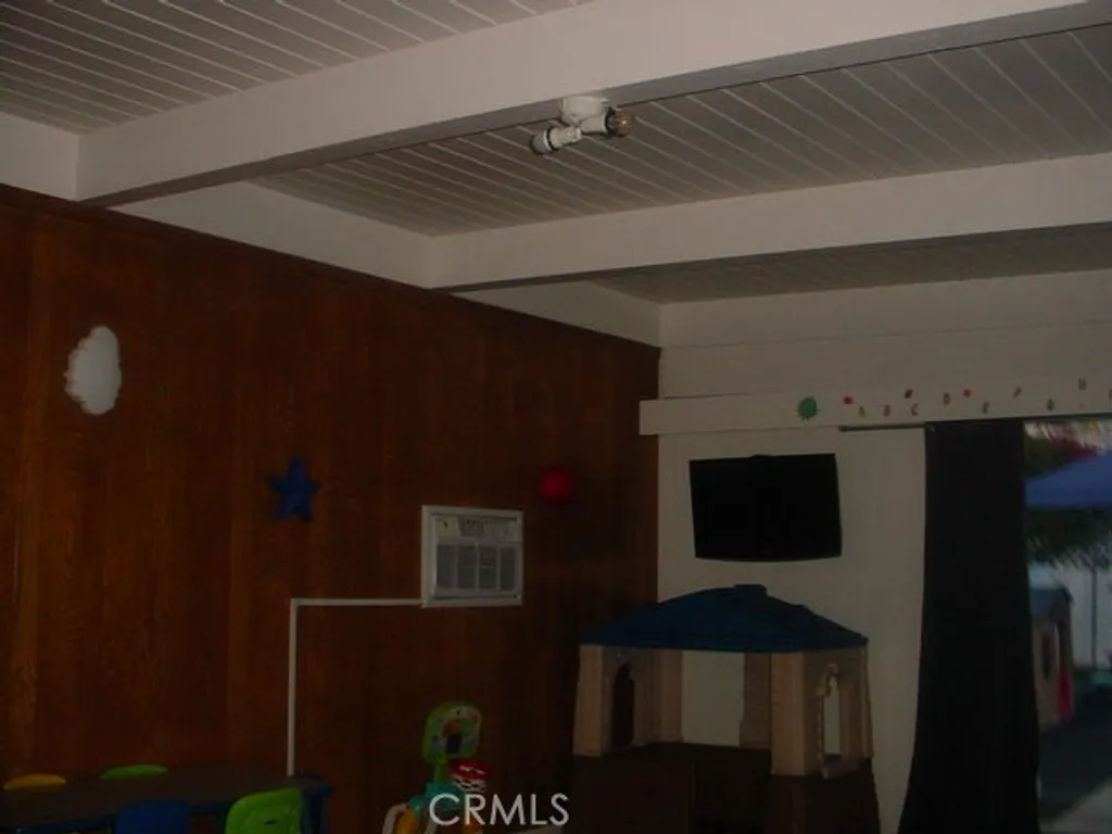 Additional image 6 of 19134 Delano Street, Tarzana, CA 91335