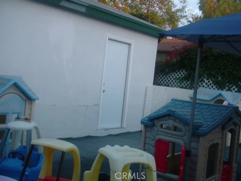 Additional image 7 of 19134 Delano Street, Tarzana, CA 91335