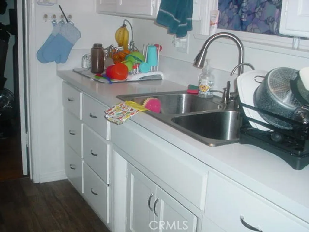 Additional image 2 of 19134 Delano Street, Tarzana, CA 91335