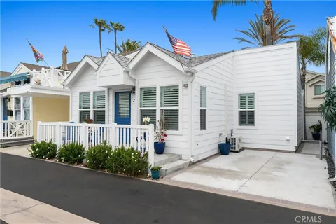 27 Bolivar Street, Newport Beach, CA MLS: NP25077539
