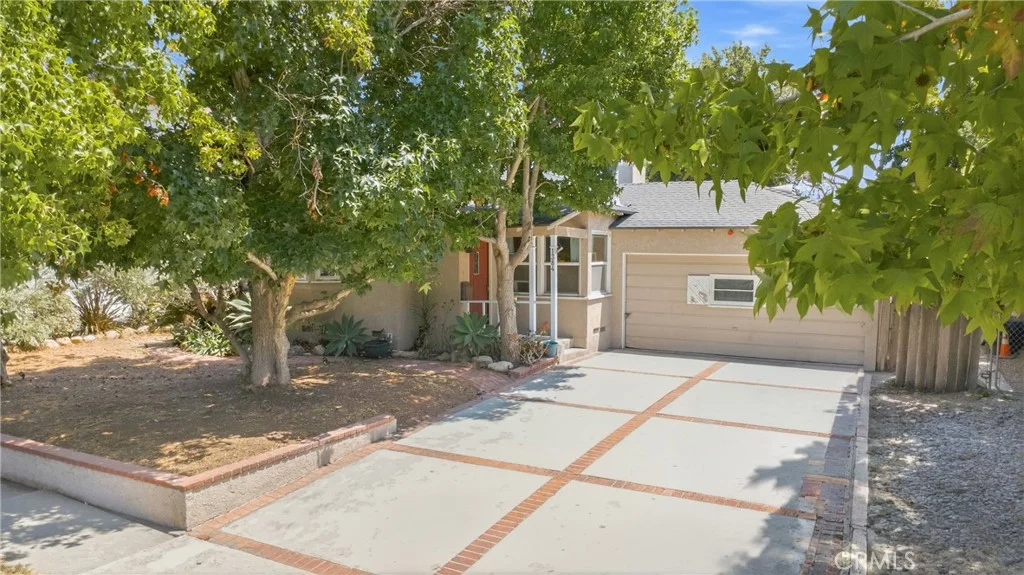 1384 Palms Blvd, Venice, CA 90291